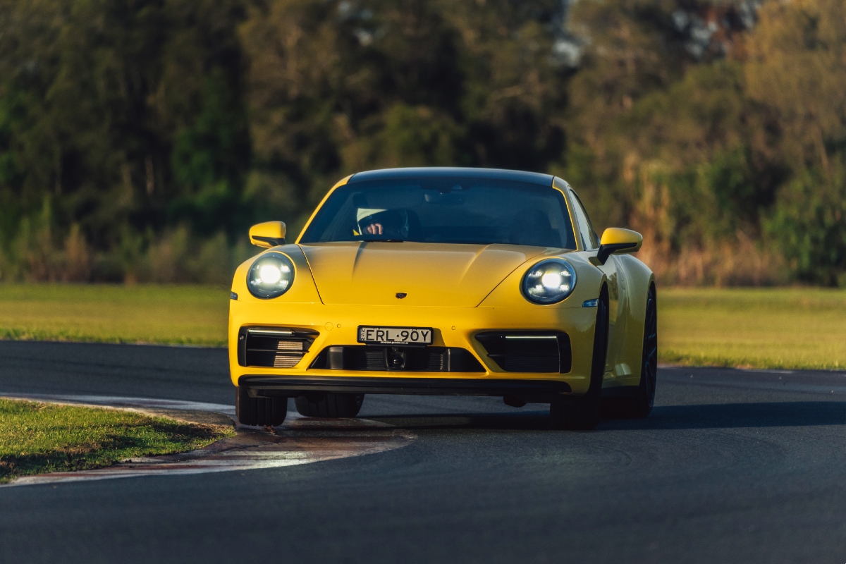 TRACK TEST 2022 Porsche 911 GTS Torquecafe