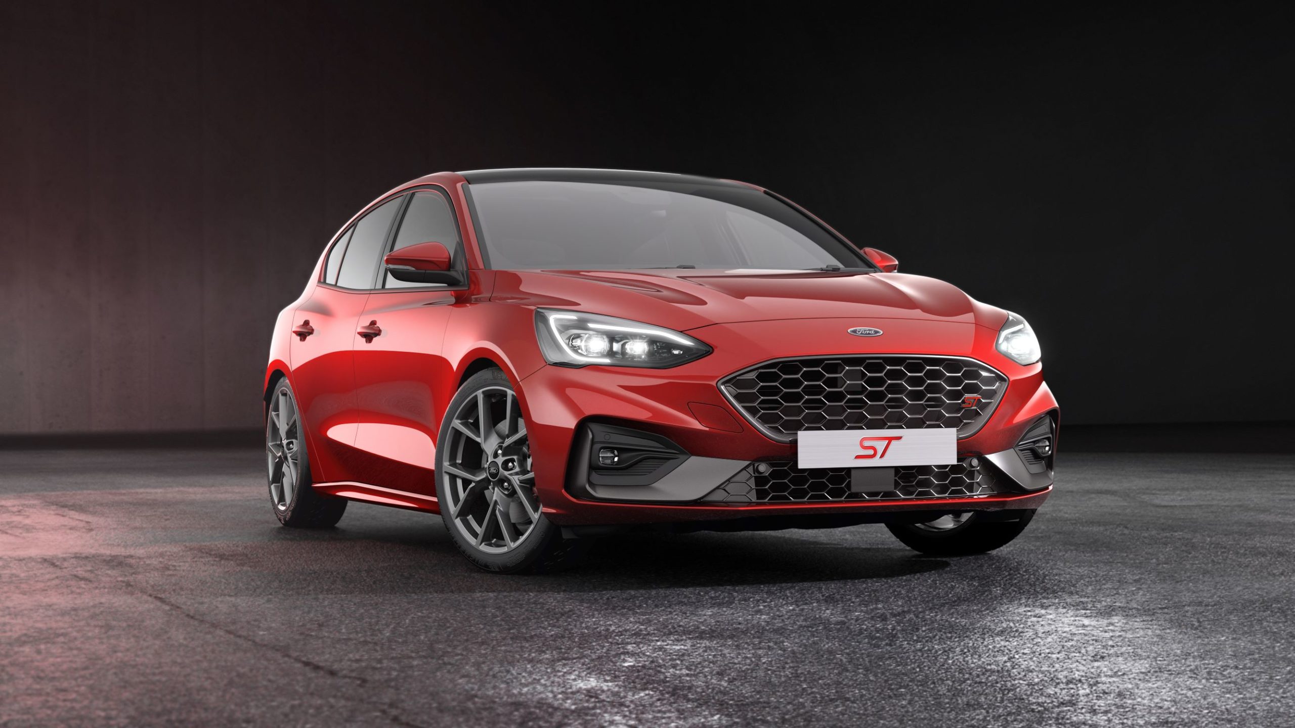 2022 ford focus red