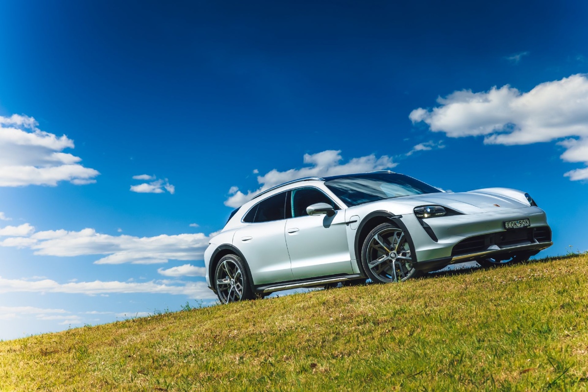 2021 Porsche Taycan 4 Cross Turismo Charges Ahead
