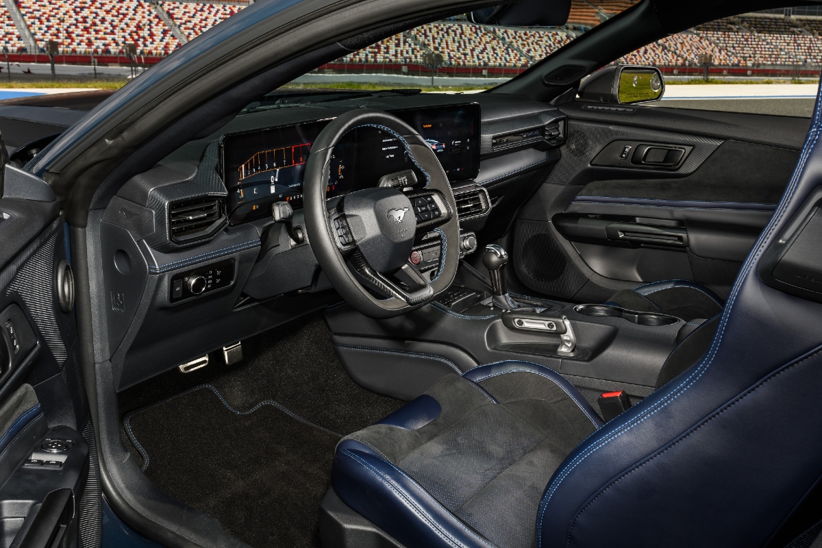 Ford Mustang Dark Horse Interior