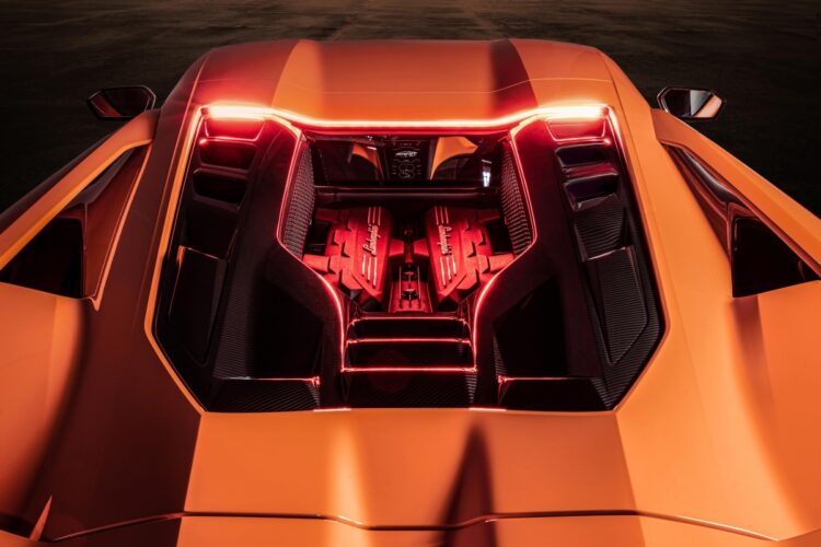 2024 Lamborghini Revuelto
